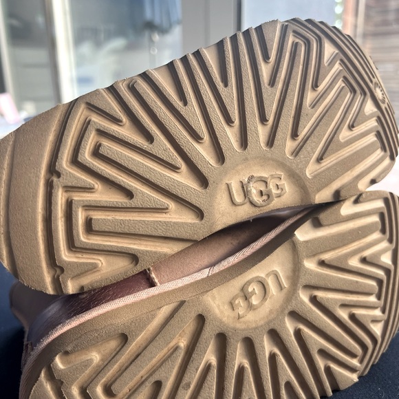 UGG light pink sparkle classic short boot, size 3 youth - Picture 2 of 3